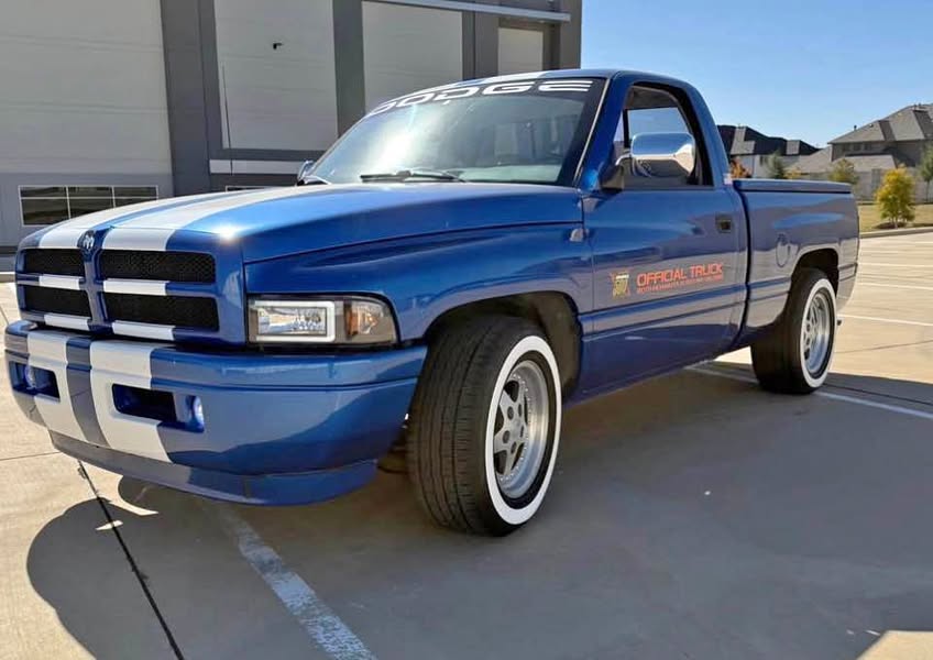 1996 Dodge Ram 1500 Regular Cab - Laramie Pickup 2D 6 1\/4 ft