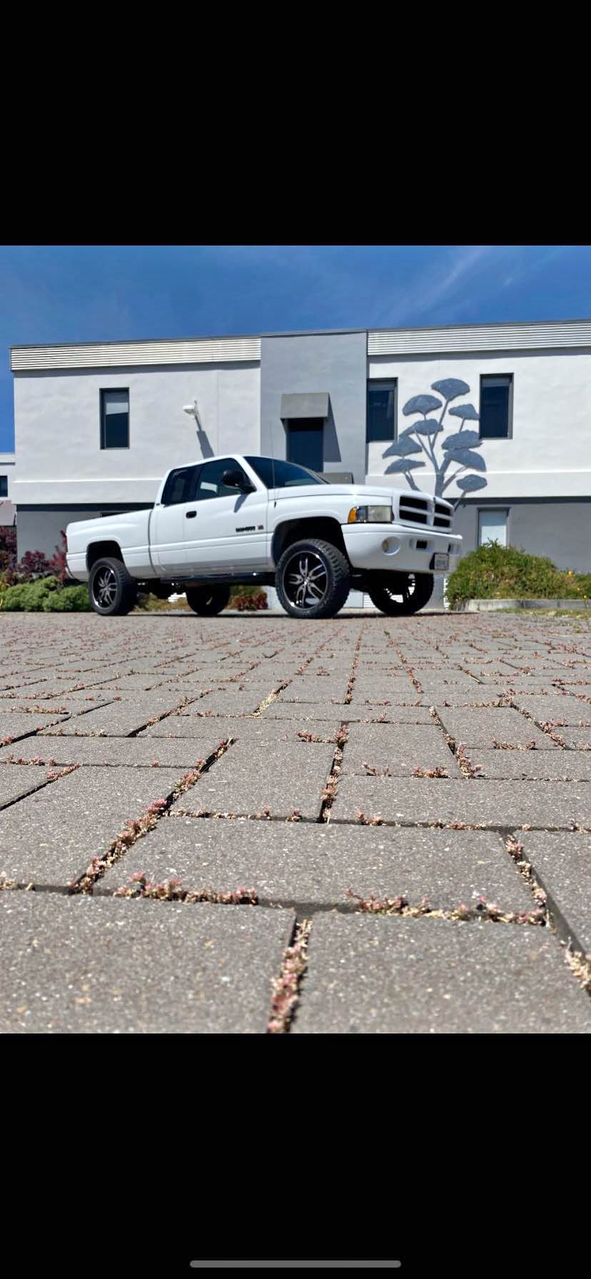 2001 Dodge Ram 1500 Club Cab - Short bed 4x4