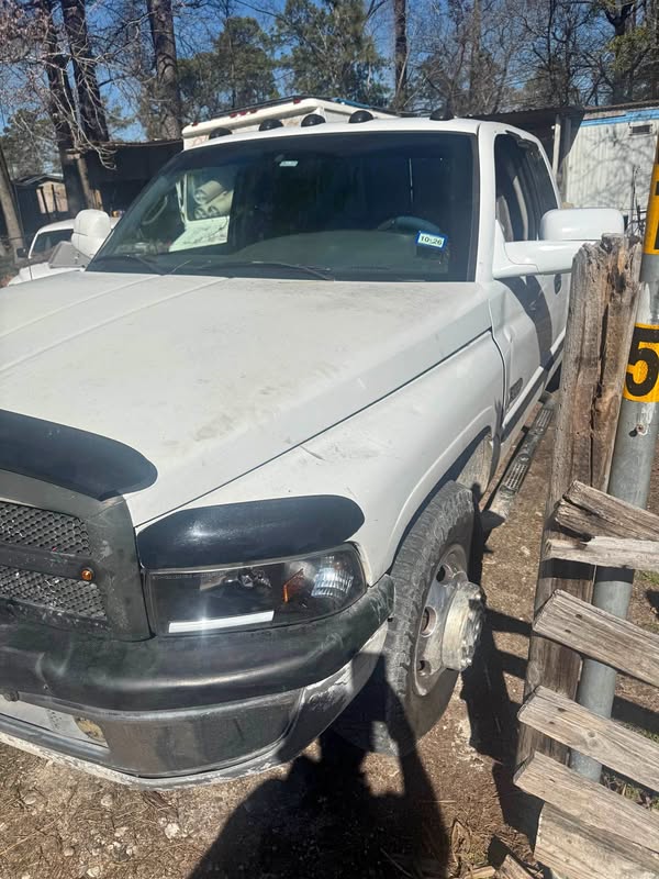 2001 Dodge Ram 3500 - 139\