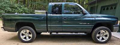 2001 Dodge Ram 1500 Quad Cab - Laramie Pickup 4D 6 1\/4 ft