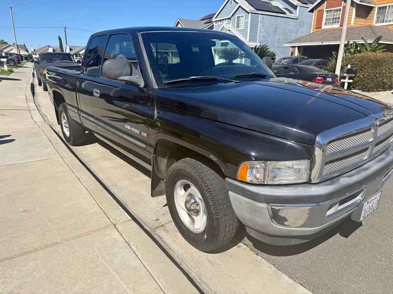 2001 Dodge Ram 1500 Club Cab - SLT