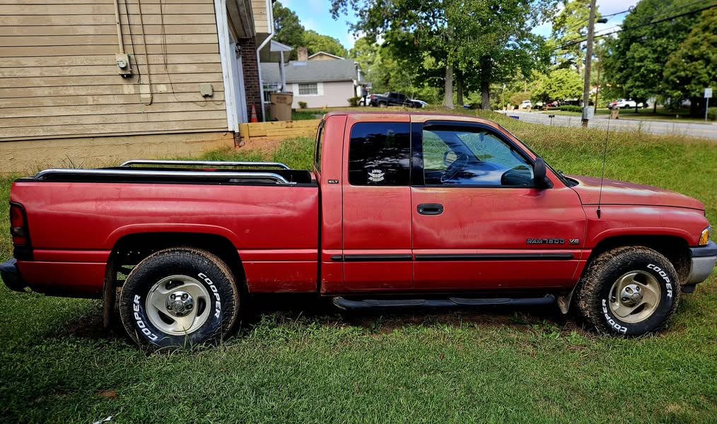 2001 Dodge Ram 1500 Quad Cab - Laramie Pickup 4D 6 1\/3 ft