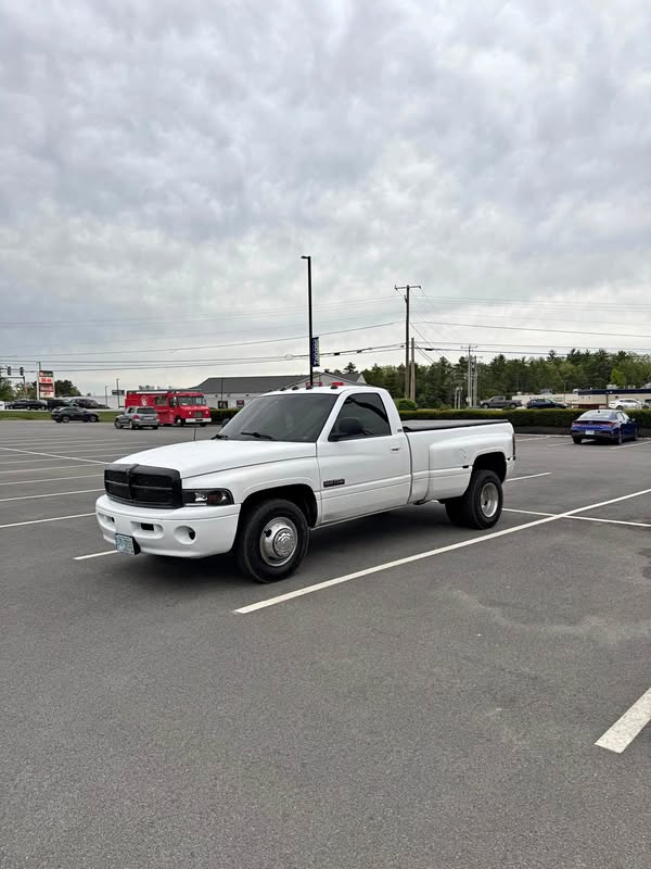 1994 Dodge Ram 3500 Regular Cab - SLT Pickup 2D 8 ft