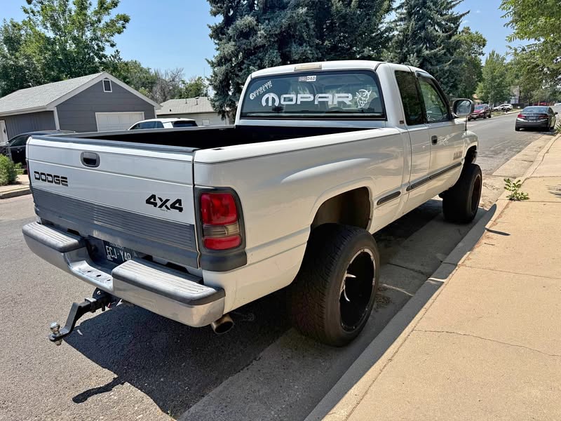 1999 Dodge Ram 1500 Quad Cab - SLT Pickup 4D 6 1\/4 ft