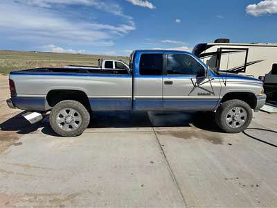 1997 Dodge Ram 2500 Club Cab - Long Bed