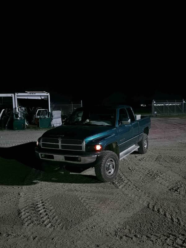 1997 Dodge Ram 2500 Club Cab - Short Bed