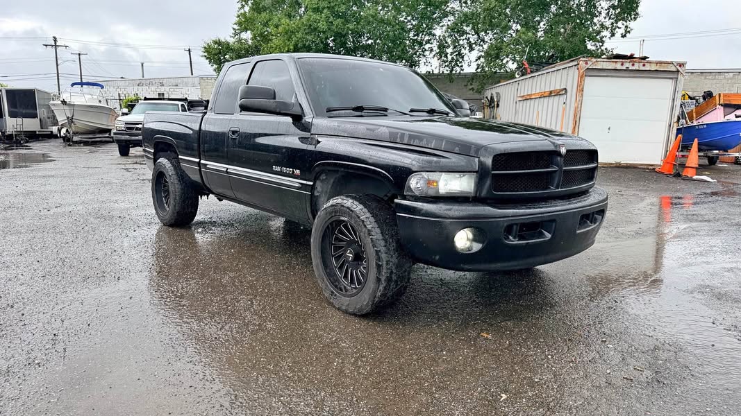 2001 Dodge Ram 1500 - Short Bed