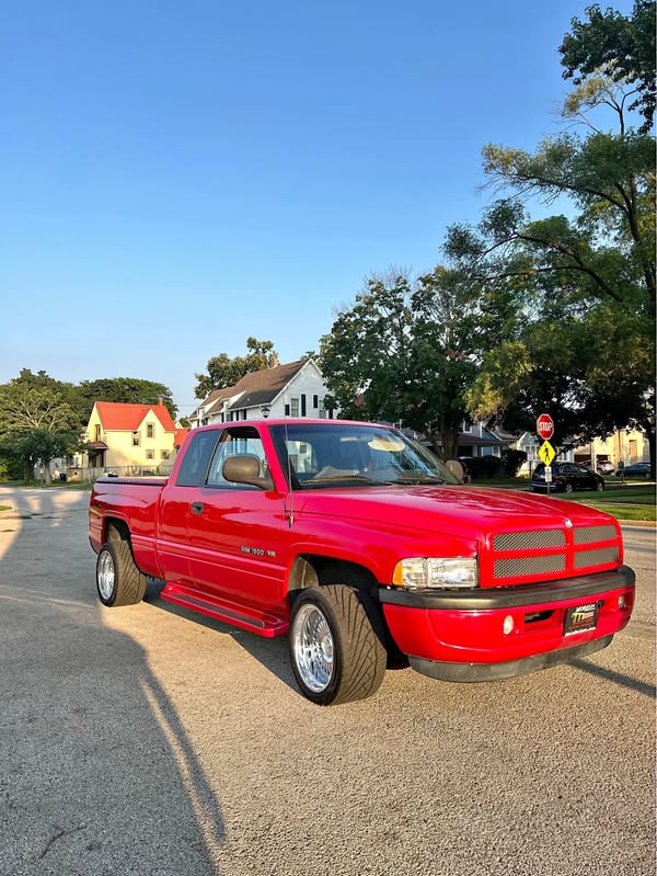 1998 Dodge Ram 1500 - Laramie SLT 4dr Extended Cab SB