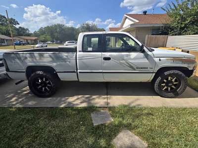 1996 Dodge Ram 1500 Club Cab - Short Bed