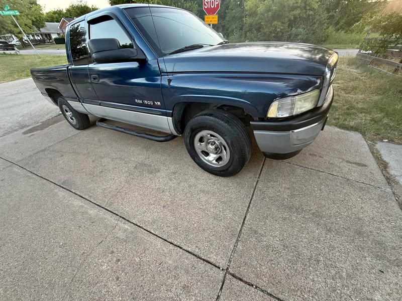 2001 Dodge Ram 1500 - Laramie Pickup 2D 6 1\/4 ft
