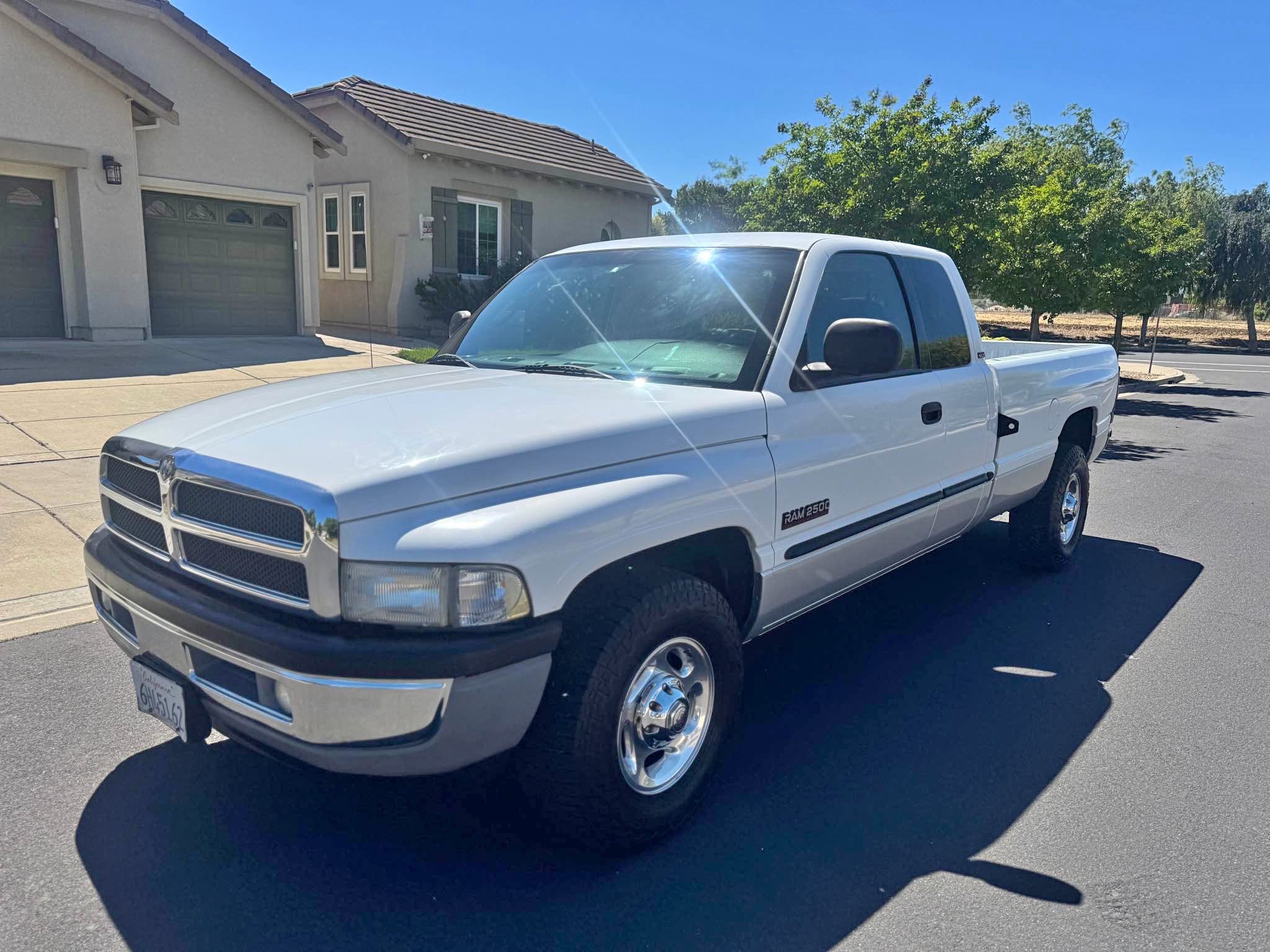 2000 Dodge Ram 2500 Crew Cab - Laramie Pickup 4D 8 ft
