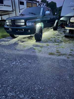1999 Dodge Ram 1500 Club Cab - Short Bed