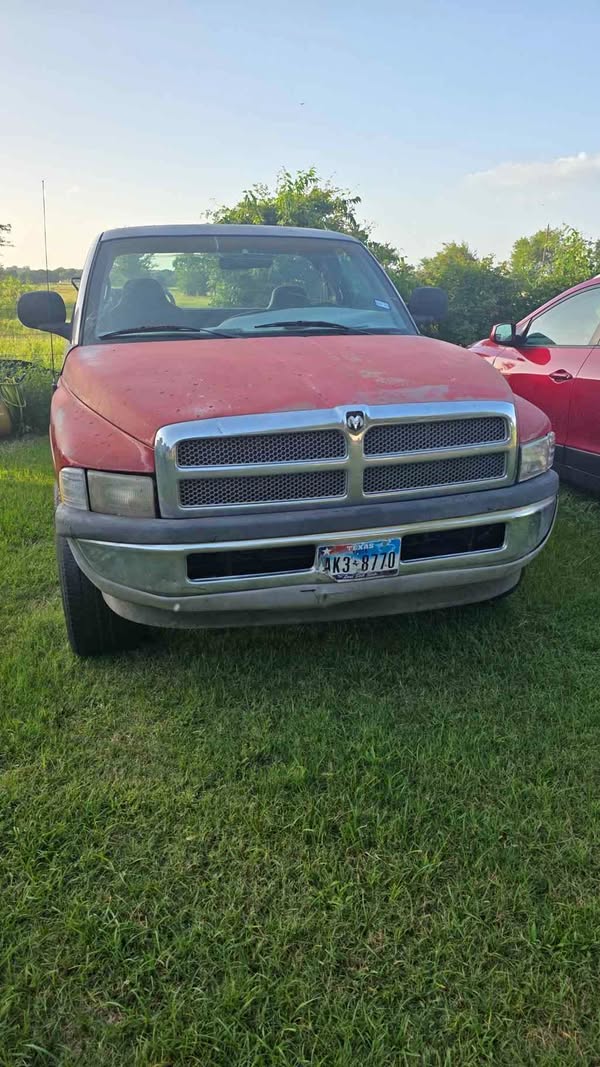 1999 Dodge Ram 1500 Regular Cab - Short Bed