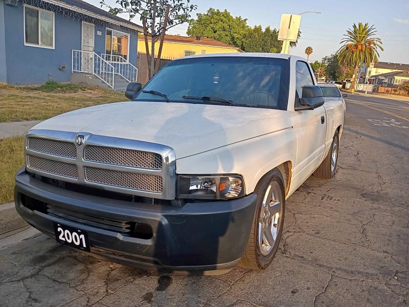 2001 Dodge Ram 1500 - SLT Pickup 2D 6 1\/3 ft