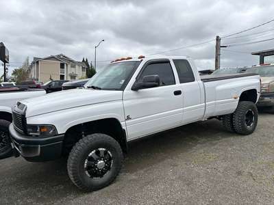 2001 Dodge Ram 3500 Quad Cab & Chassis - SLT