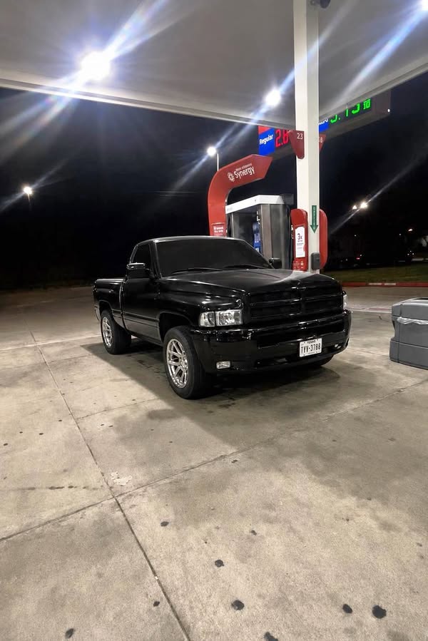 2001 Dodge Ram 1500 Regular Cab - ST Pickup 2D 6 1\/3 ft
