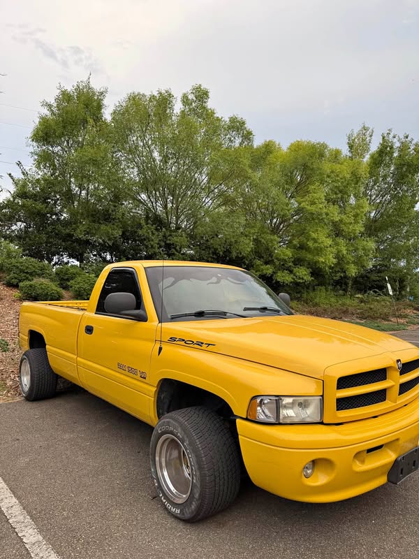 1999 Dodge Ram 1500 Regular Cab - Sport 2d long bed-8ft