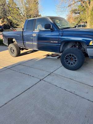 2001 Dodge Ram 2500 Crew Cab - Laramie Pickup 4D 6 1\/3 ft