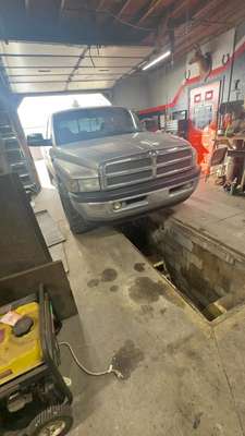 2001 Dodge Ram 1500 - Laramie Pickup 2D 6 1\/4 ft