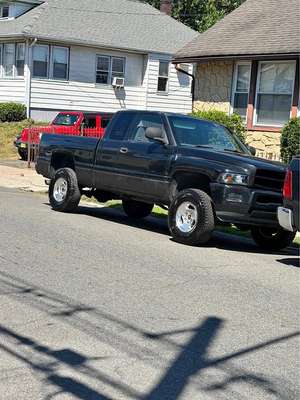 2001 Dodge Ram 1500 Club Cab - Short Bed