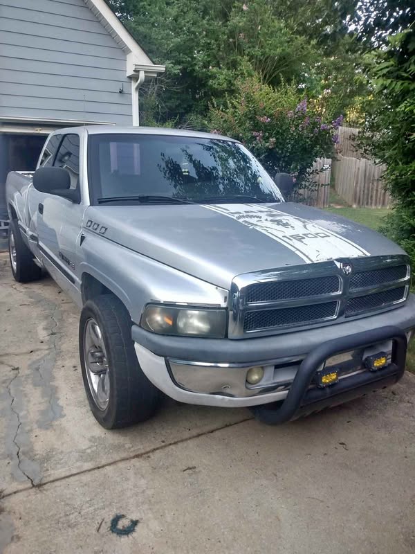 2001 Dodge Ram 1500 Crew Cab - Laramie Pickup 4D 5 1\/2 ft
