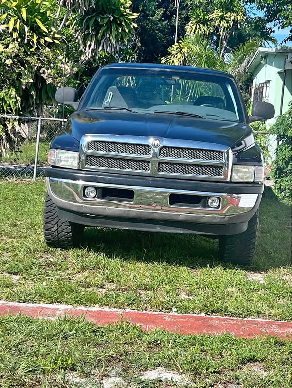 1998 Dodge Ram 1500 - ST Pickup 2D 6 1\/4 ft