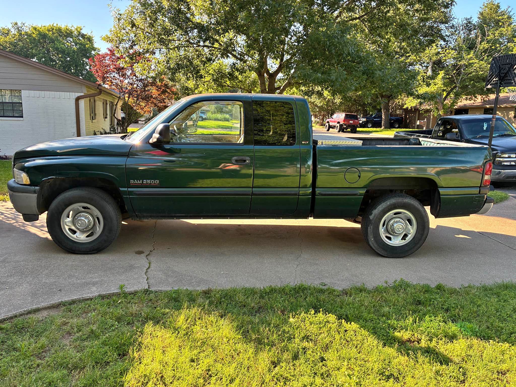 1998 Dodge Ram 2500 Club Cab - Short Bed