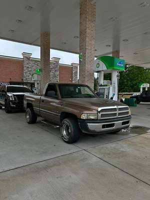 2001 Dodge Ram 1500 - Laramie Pickup 2D 6 1\/4 ft