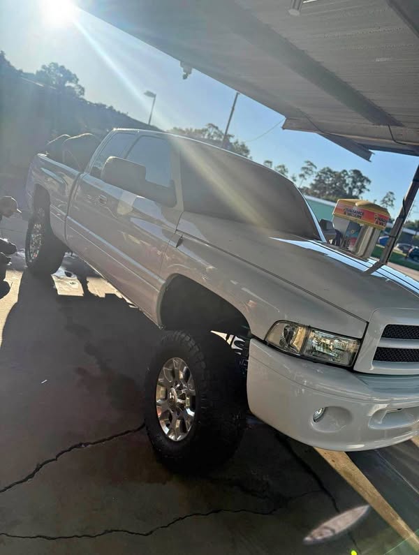 2001 Dodge Ram 2500 Crew Cab - SLT Pickup 4D 6 1\/3 ft
