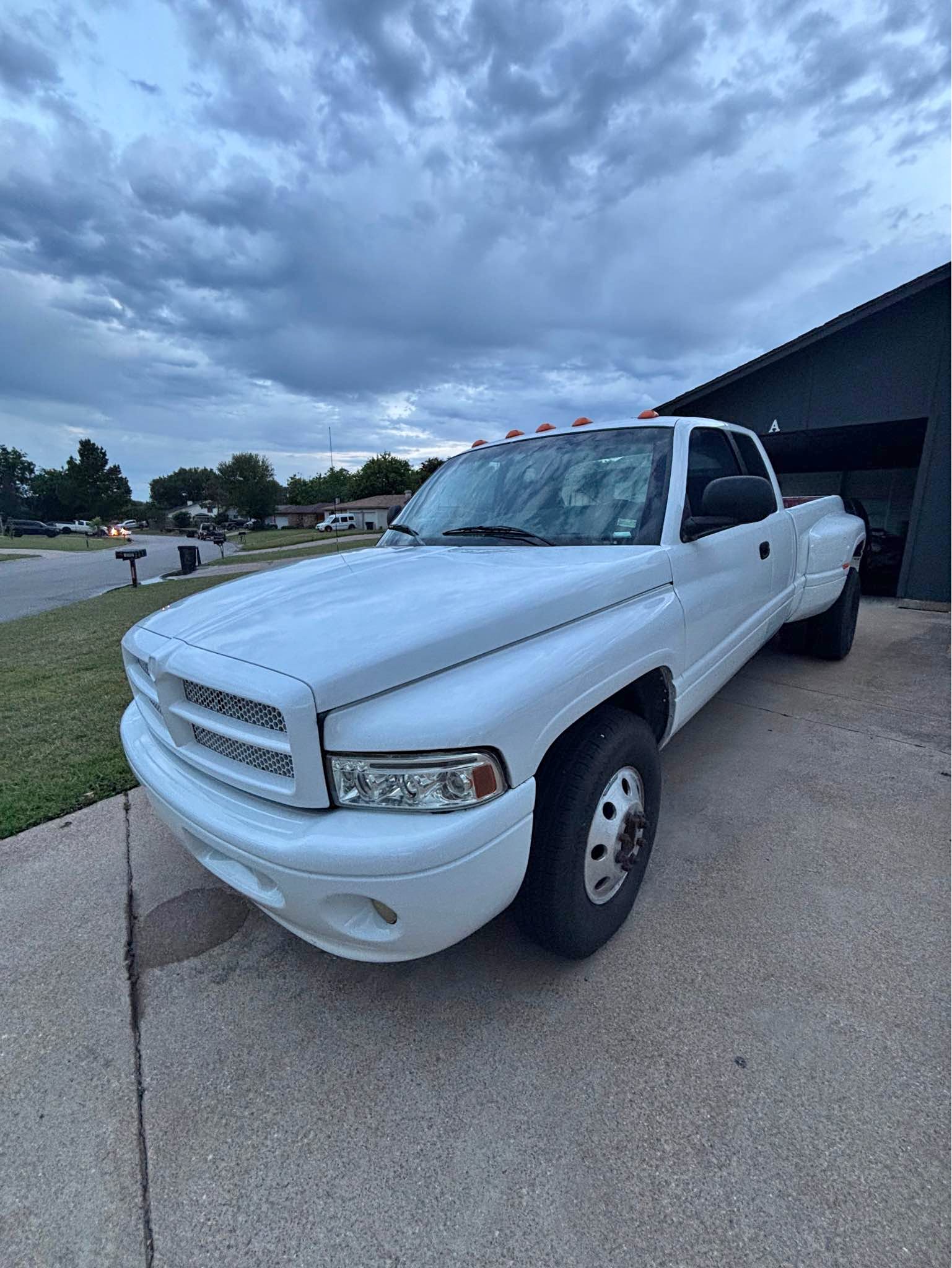 2000 Dodge Ram 3500 Club Cab - Long Bed