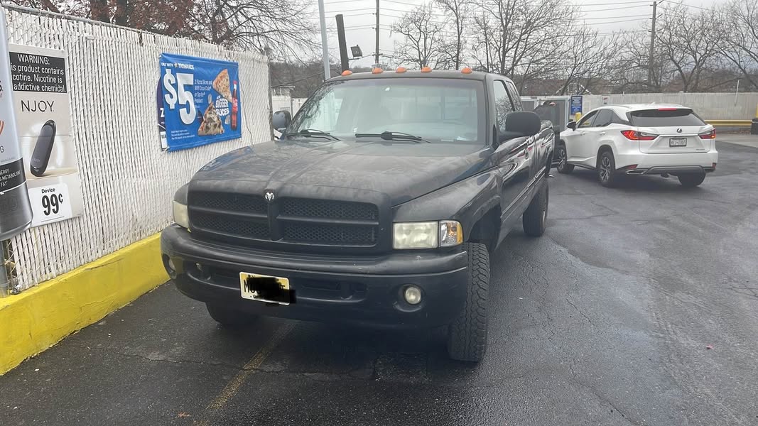 1999 Dodge Ram 2500 Quad Cab - Long Bed