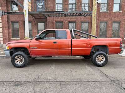 2001 Dodge Ram 2500 Club Cab - Long Bed