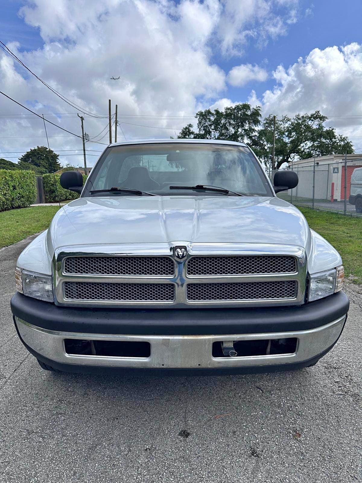 2001 Dodge Ram 2500 - Regular cab pickup 2 door