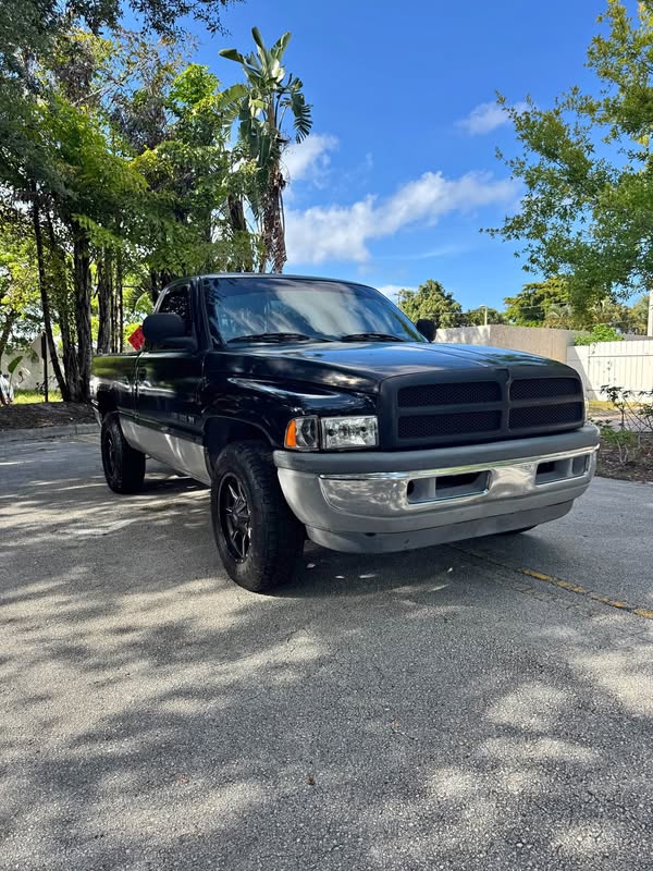 2001 Dodge Ram 1500 Regular Cab - SLT Pickup 2D 6 1\/4 ft
