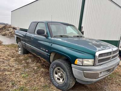1998 Dodge Ram 1500 Club Cab - Laramie