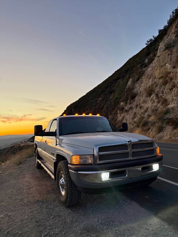 2001 Dodge Ram 2500 Club Cab - Long Bed