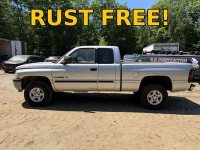 2001 Dodge Ram 1500 Club Cab - Short Bed