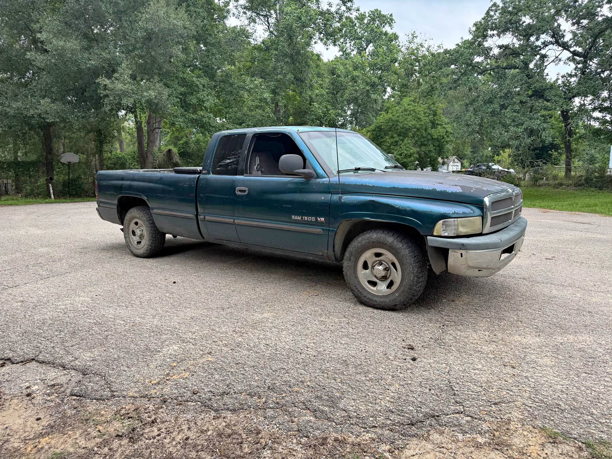 1998 Dodge Ram 1500 - SLT Pickup 2D 8 ft