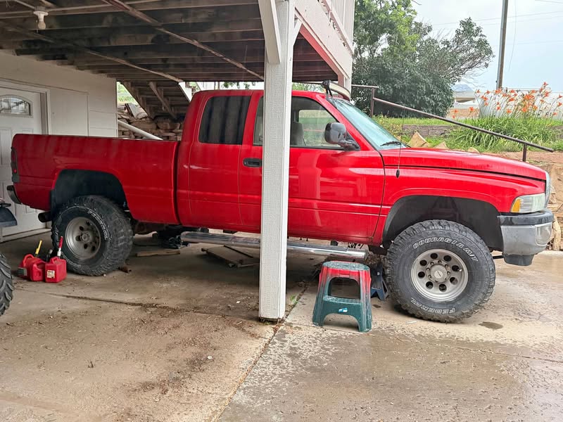 2001 Dodge Ram 2500 Club Cab - Short Bed