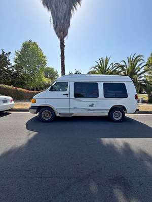 1998 Dodge Ram Van 1500