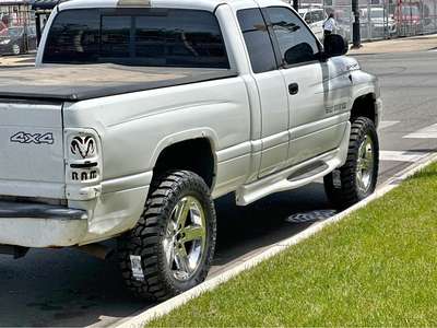 1999 Dodge Ram 1500 Club Cab - Short Bed