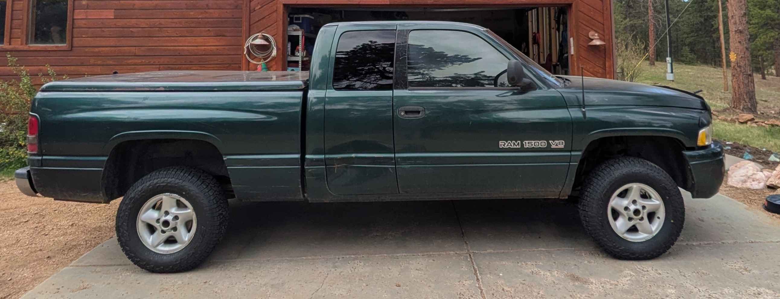 2000 Dodge Ram 1500 Club Cab - Short Bed