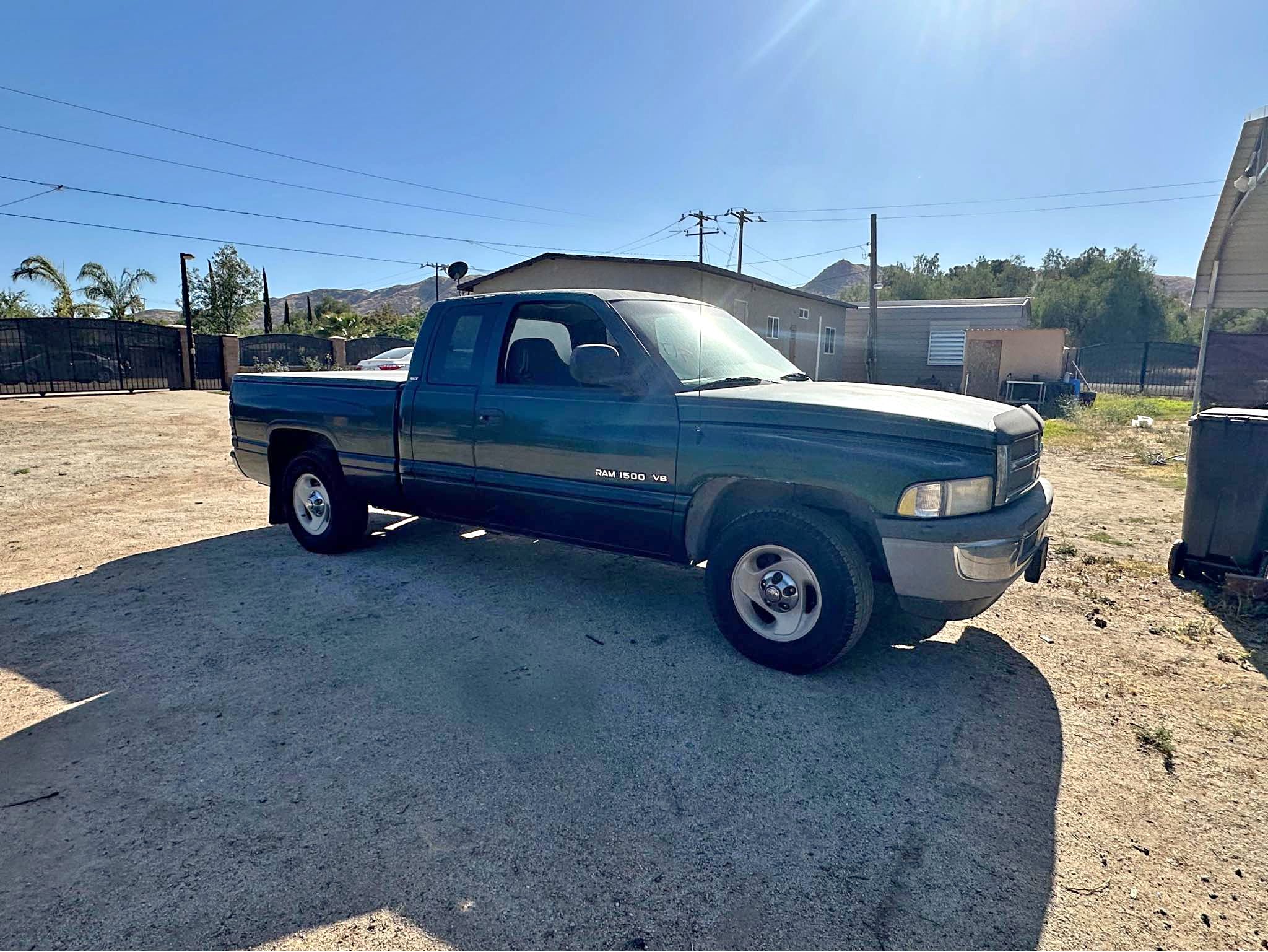 2001 Dodge Ram 1500 Club Cab - Short Bed