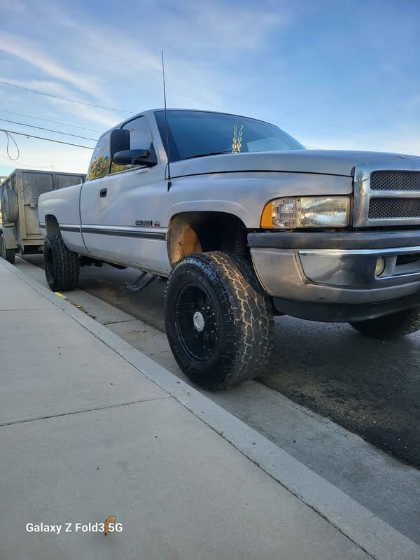 1996 Dodge Ram 2500 Club Cab - Long Bed