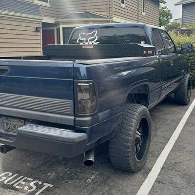 2001 Dodge Ram 1500 - SLT Pickup 4D 6 1\/3 ft