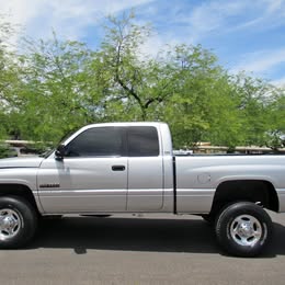 2001 Dodge ram 2500 laramie quad cab short bed 4x4 diesel!!!!