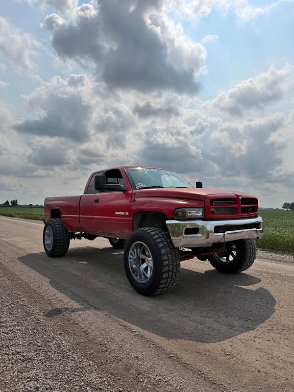 2001 Dodge Ram 2500 Quad Cab - Laramie Pickup 4D 8 ft