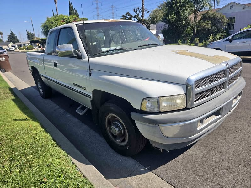 1996 Dodge Ram 2500 Club Cab - Long Bed