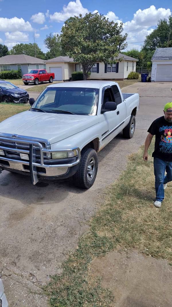 2001 Dodge Ram 1500 Quad Cab - Laramie Pickup 4D 6 1\/3 ft