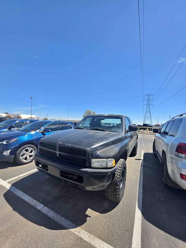 2000 Dodge Ram 1500 - ST Pickup 4D 5 1\/2 ft